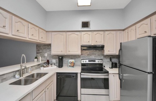 Astrodome Apartamento | 2BR Med NRG UH DT Galleria MDA Zoo Pool KgBDS 4KTV