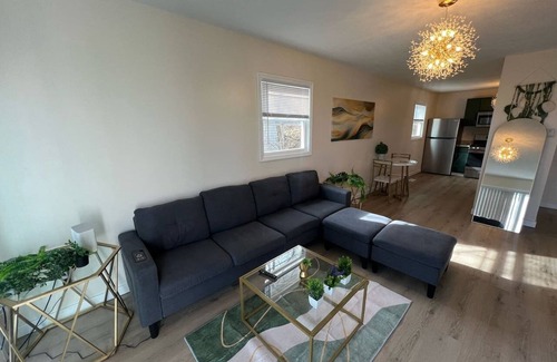 Woodburn Casa | 2BR Modern Home - Near WVU, Hospitals & Stadium