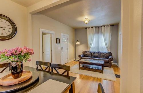 Colorado Springs Casa | 2BR Old Colorado City Garden of The Gods