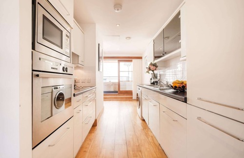 The City of London Apartamento | 2BR Penthouse with Terrace in the Heart of Holborn