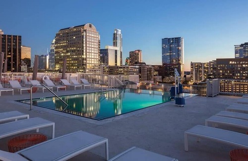Civic District Condominio | 2br Presidential Condo in Downtown Austin!