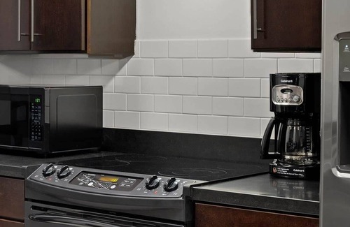 Lower Nob Hill Condominio | 2br Presidential Condo -Golden Gate Bridge!