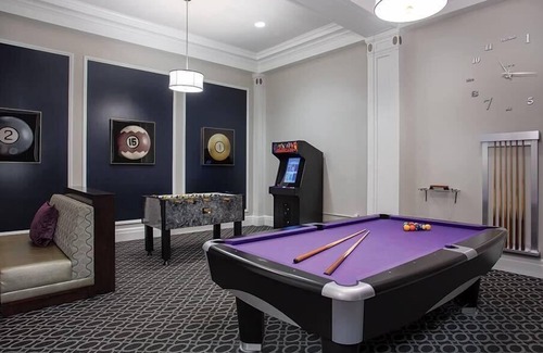Lower Nob Hill Condominio | 2br Presidential Condo -Golden Gate Bridge!