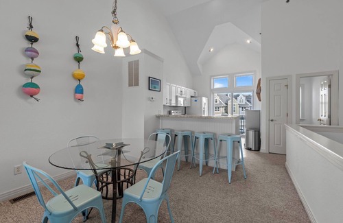 Bermuda Bay Casa | 2BR Sea Glass Castle at Cambridge Cove in Bermuda Bay