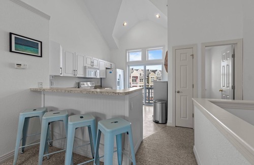 Bermuda Bay Casa | 2BR Sea Glass Castle at Cambridge Cove in Bermuda Bay