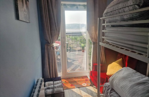 Ferryside Casa | 2br-sleeps4-balcony-petsok-parking-ferryside