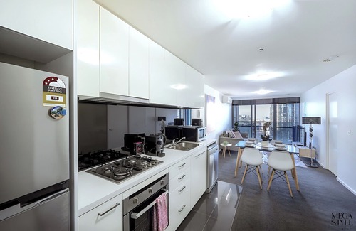 Southbank Apartamento | 2Br Stay with Free Parking, Gym & Pool, near Crown Casino & Melbourne Skydeck