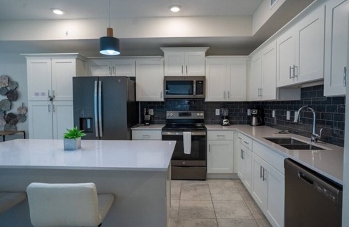 Kissimmee Villa | Storey Lake | Apto 2 Hab + Piscina + Pet Gratis