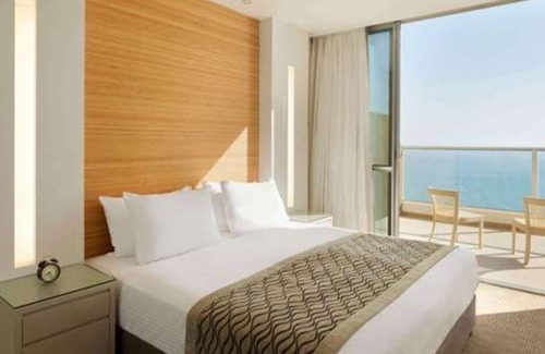 Netanya Casa | 2BR Suite steps from the beach