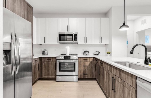 Ruskin Apartamento | 2BR Sunspot: Poolside Living in Apollo Beach