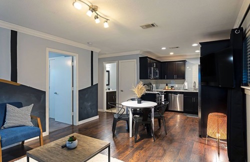 MacGregor Apartamento | 2BR The TMC Flats 15! Hermann Park! Zoo! ⭐️⭐️⭐️⭐️⭐️
