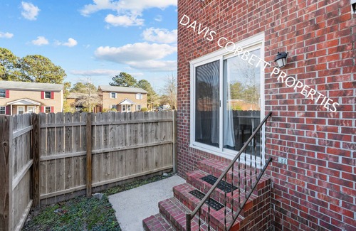 Greenville Casa | 2BR Townhouse Duplex 8 min to ECU 10 min to Vidant