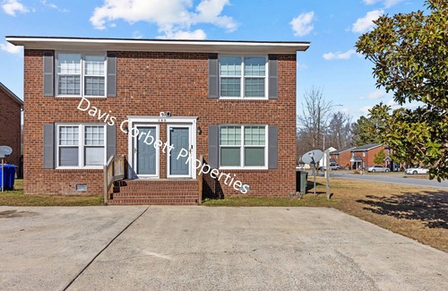 Greenville Casa | 2BR Townhouse Duplex 8 min to ECU 10 min to Vidant