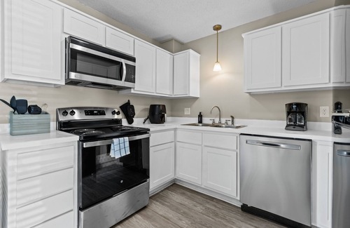 Greenville Casa | 2BR Townhouse Duplex 8 min to ECU 10 min to Vidant