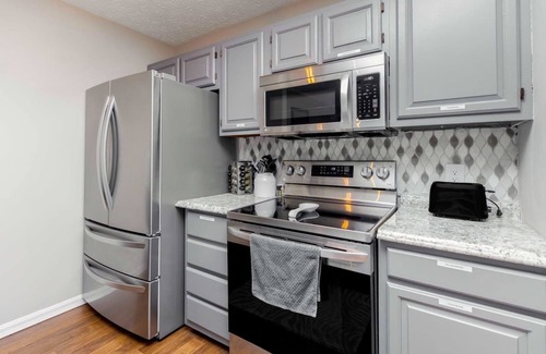 Warner Robins Casa | AtHome+1 | 2BR Townhouse | Pet Friendly