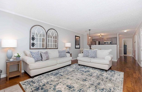 Warner Robins Casa | AtHome+1 | 2BR Townhouse | Pet Friendly