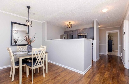 Warner Robins Casa | AtHome+1 | 2BR Townhouse | Pet Friendly