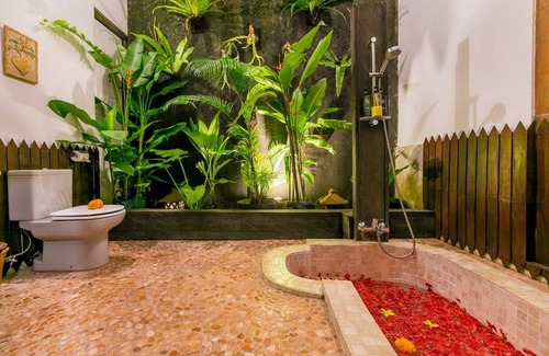 Sanur Kauh Villa | 2BR Tradtional Indonesian Villa - w/Free Shuttle To Sanur's Town!