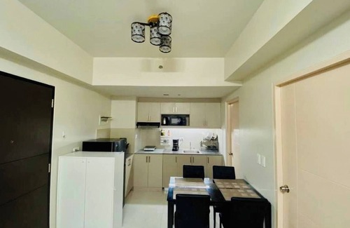 Quezon City Apartamento | 2br Unit at Asmara near St Lukes Medical Center