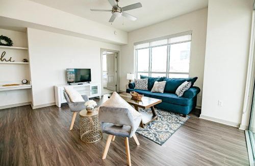 Third Ward Apartamento | 2BR Uptown Furnished Apartment near Truist Fields apts