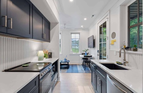 Durham Casa | 2BR Urban Retreat w/ Deck, Near Downtown Durham