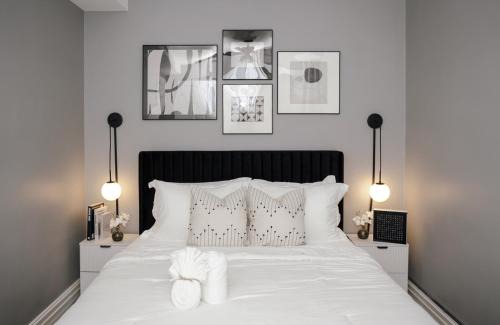 Belmont Cragin Apartamento | 2BR w Workspace and Coffee Bar Near Transit