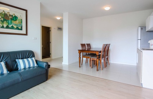 Khao Takiab Apartamento | 2Br2BR estrenar Beach apartmnt con piscina y gimnasio cerca de restaurantes y material de transporte
