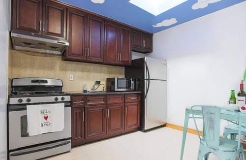 Queens Condominio | 2BRs Private Roof Skylight, Queens Center 25 Minutes to Manhattan
