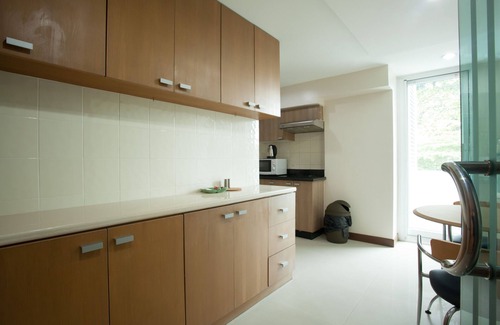 Khlong Toei Nuea Condominio | 2C - Se permiten alquileres a corto plazo - Apartamentos de 2 habitaciones en el centro de Bangkok