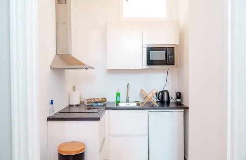 Brussels Apartamento | 2min→Midi Station / Smart TV / Self Check-In / Netflix
