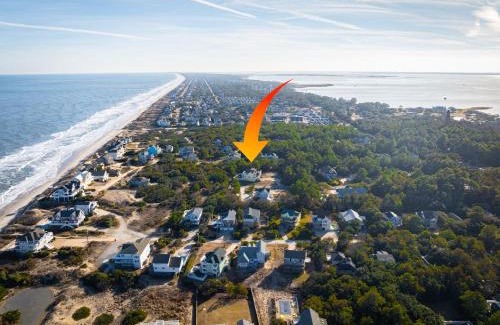 Corolla Village Casa | 2min Walk to Beach Pool Spa Game Room Big Yard