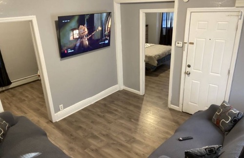 Irvington Apartamento | 2nd floor Accommodating Contemporary Clean and safe 3 bedroom Apartment