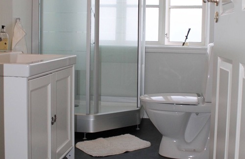 Husavik Apartamento | Apartamento en el segundo piso en el centro de Husavik