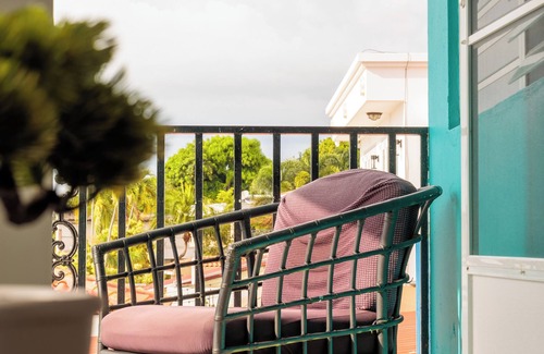 Guanajibo Apartamento | 2nd Floor - Direct Beach Access - Sleeps 6