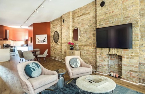 River North Apartamento | 2nd Floor Flat in River North - 2N