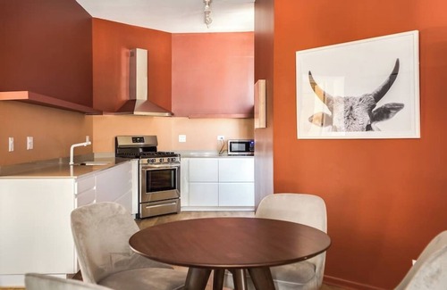 River North Apartamento | 2nd Floor Flat in River North - 2N