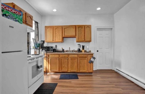 St. Paul's Park Apartamento | 2nd flr Paradise downtown Allentown! Secured parking lot