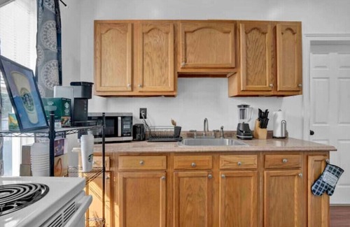 St. Paul's Park Apartamento | 2nd flr Paradise downtown Allentown! Secured parking lot