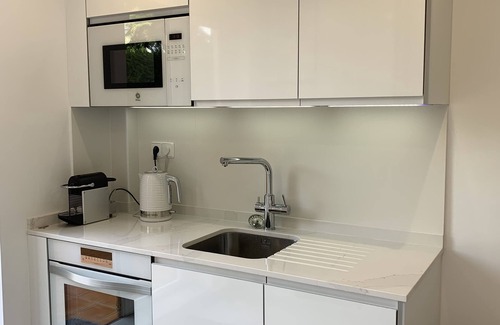 New Golden Mile Apartamento | Apartamento de lujo junto a la playa con bañera de hidromasaje - 3 terrazas soleadas, wifi y barbacoa de gas