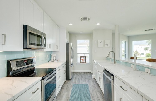 Indian Beach Casa | 2nd row Gulf Views w/ Large Deck, Open Living, Private Bedrooms - Cool & Coastal