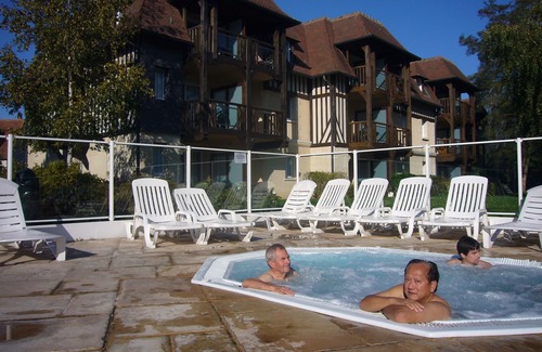 Deauville Apartamento | 2p-Deauville - Res. P & V Golf Barriere- Cerca del mar y el golf. Wifi ilimitado