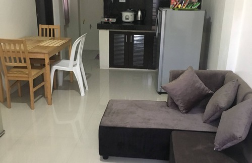 Concepcion Apartamento | Edificio de dos pisos Condotel con 2 habitaciones, cocina, terraza y estacionamiento