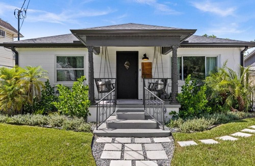 Tampa Casa | 2Swings - Pet Friendly Bungalow Downtown Tampa