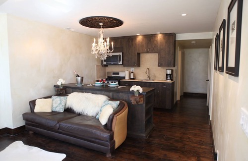 Oak View Apartamento | $3,000 Off! Sunset Patio w/ fire-pit and Epic views!