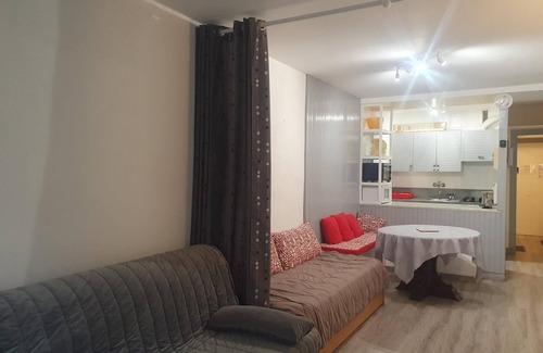 Pas de la Casa Apartamento | estudio para 3 personas, (36m2), con vista a la calle y a 150 mts de las pistas 1 cuarto
