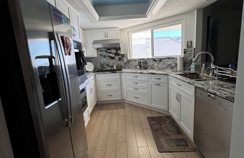 North Redington Beach Condominio | 3/2 condo w/large balcony directly on the Gulf of Mexico