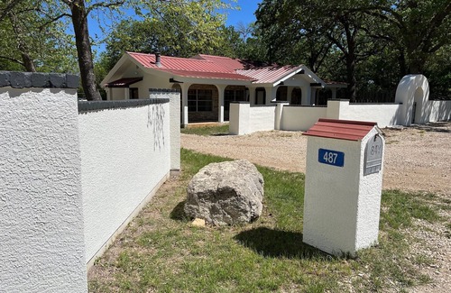 Center Point Casa | 3/2 home on 3 acres w/ Private Guadalupe River frontage in CenterPoint Tx