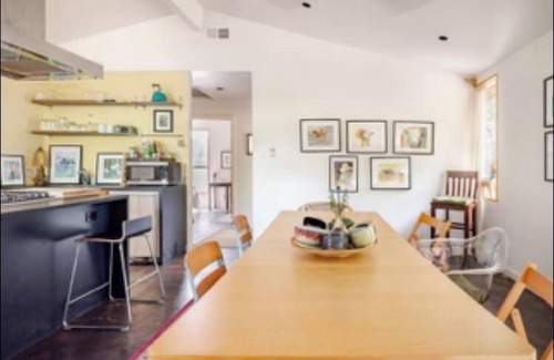 Dawson Casa | 3/2 Mod Hideaway, Laid-back Loft. ACL/ S Congress/ Downtown. Dog-Friendly