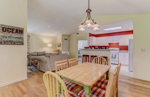 American Beach Casa | 3/2 Private Home, Steps from the Ocean! 5017 Summer Beach, Amelia Island