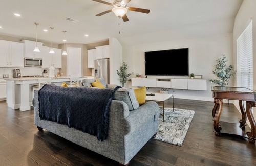 Fort Worth Casa | 3/2 | Short Drive to Stockyards| Patio | BBQ grill